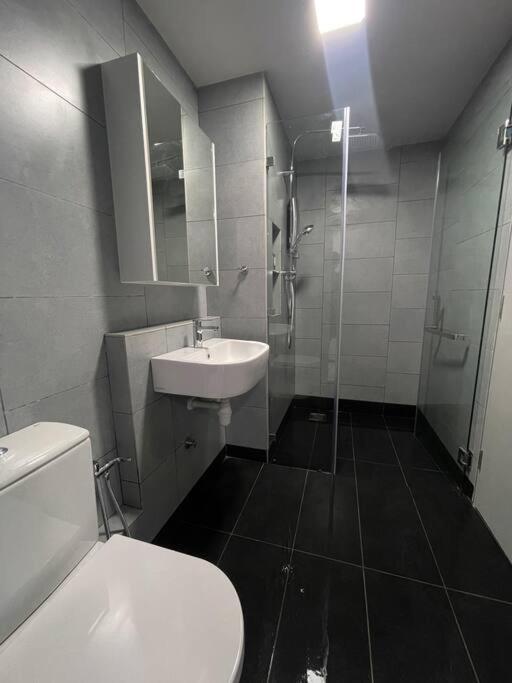 Jesselton Quay,2Br,4-5Pax,Mountain View Leilighet Kota Kinabalu Eksteriør bilde