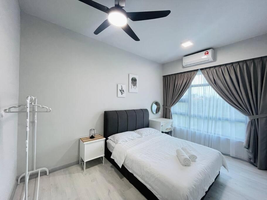 Jesselton Quay,2Br,4-5Pax,Mountain View Leilighet Kota Kinabalu Eksteriør bilde